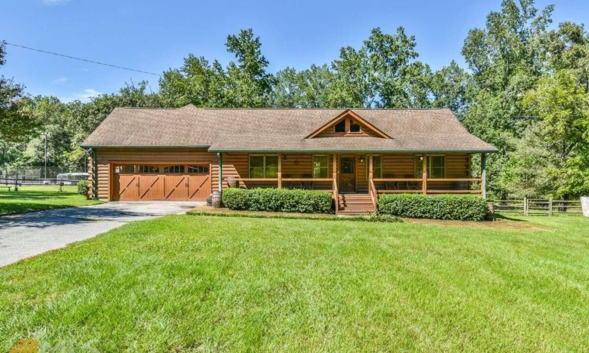 Conyers Cabin | Clean & Cozy Cabin in the Woods