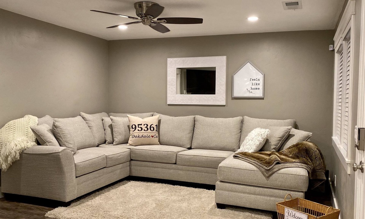 Oakdale House | Clean freaks! Cute, Modern, Clean, Updated Duplex!