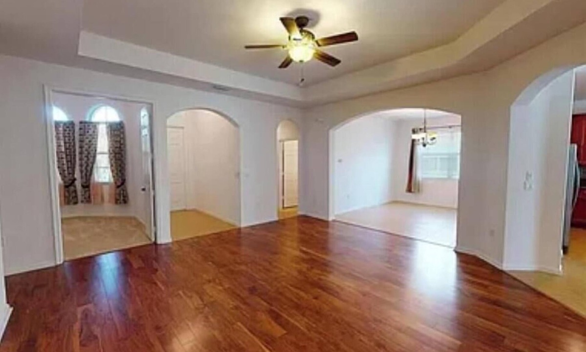 Land O' Lakes House | Clean, homey, spacious home in a gated community with beautiful amenities.