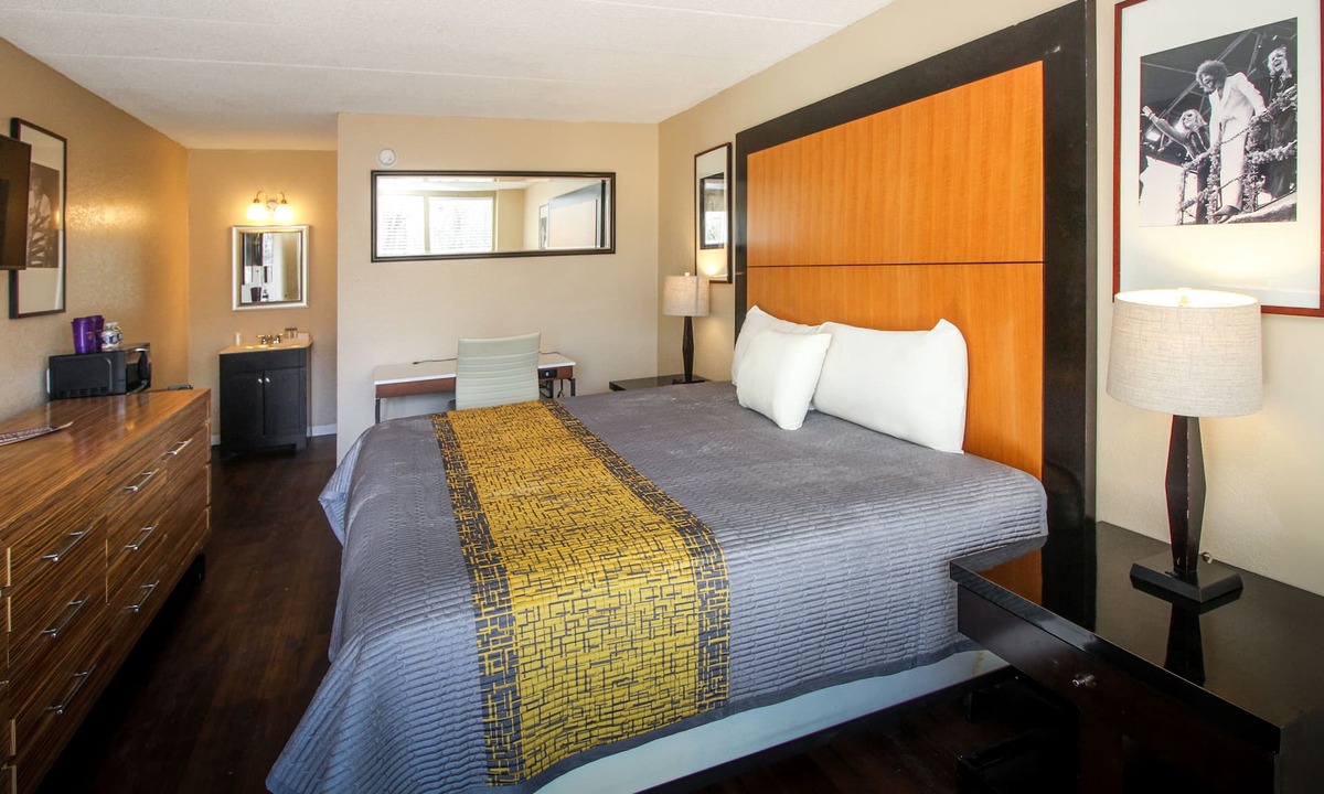 Winchester Hotel | Clean, neat, peace and quiet