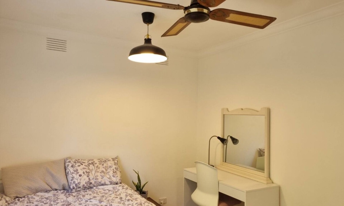 Greensborough House | Clean or cozy. Airy Greensboro Share Room