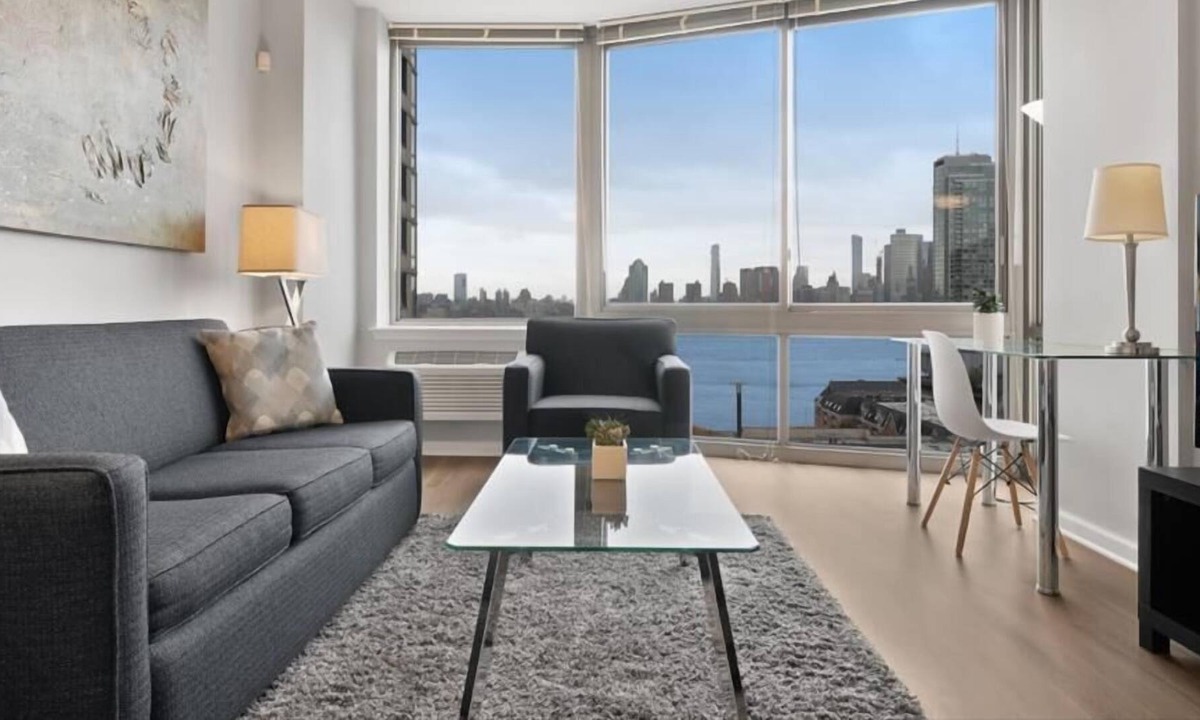 Hudson Exchange Apartment | Clean & Spacious 1BR | Work Remote | Free WiFi & Kitchen | Near PATH