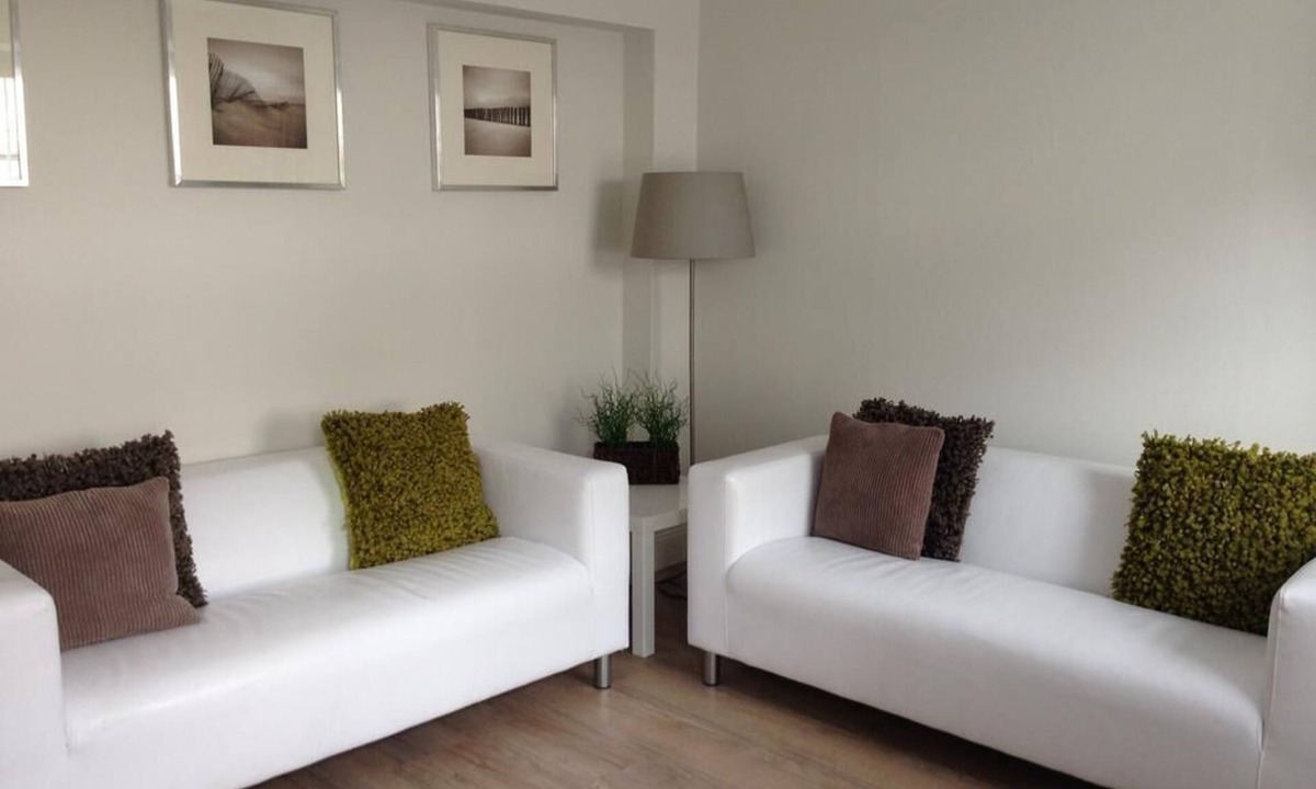 Perth Apartment | Clean & Stylish City Centre Apartment