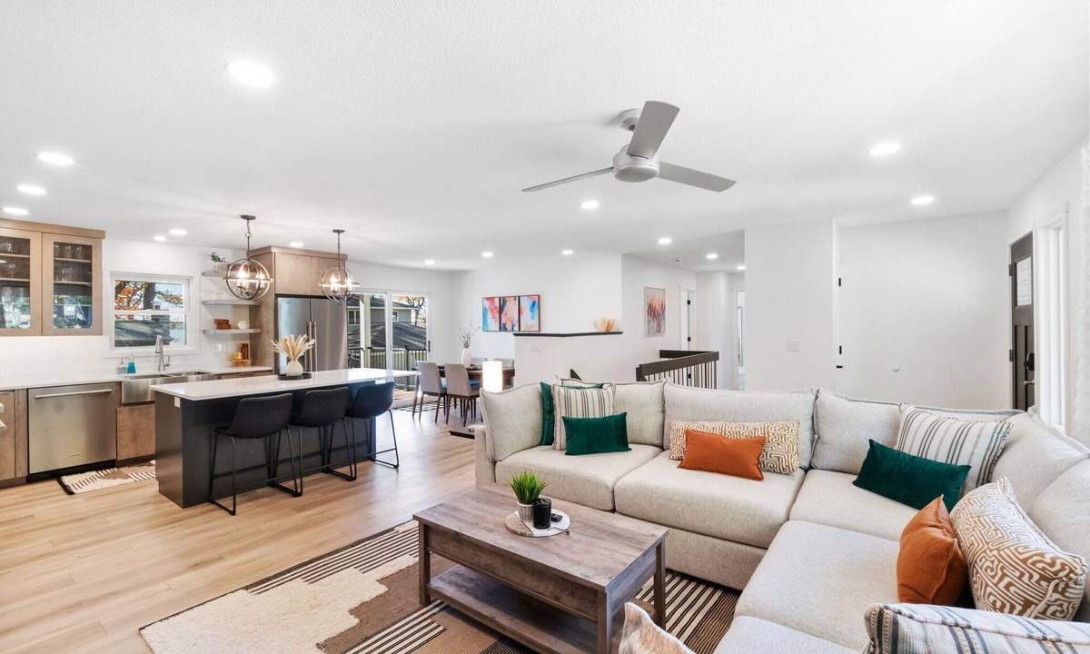 Clear Lake House | Clear Lake Escape - Lake Views, Pool Table, Ping Pong Table, Fire Pit