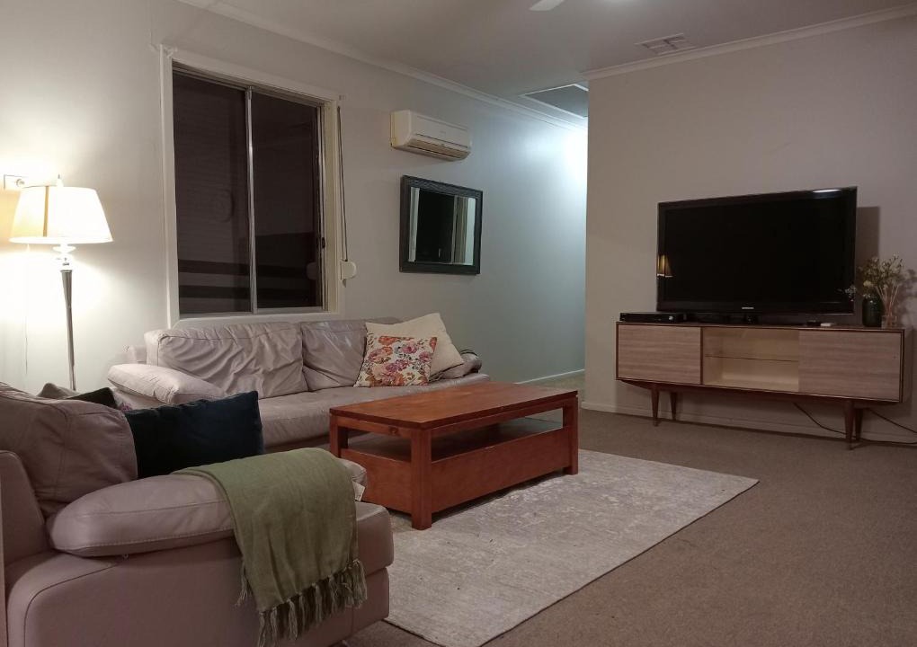 Murray Bridge House | Clear Sky Stays - Murray Bridge