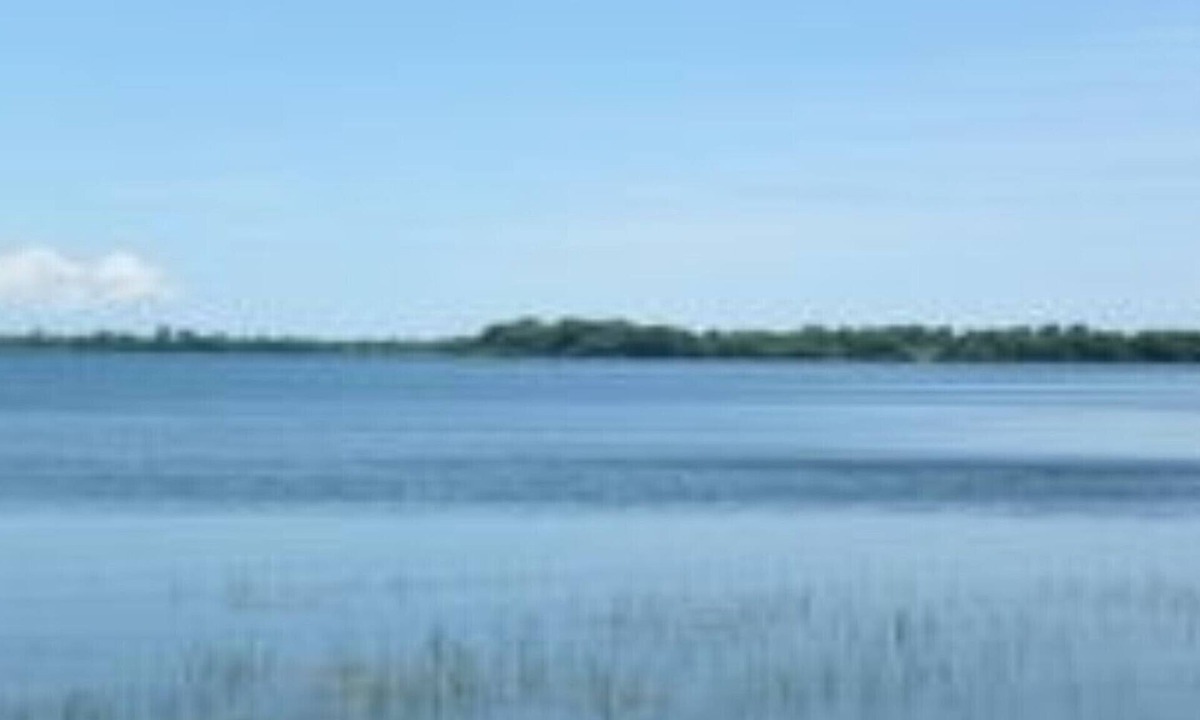 Milford Cabin | Clear Water -Rustic Waterfront 2 Bedroom Cabin