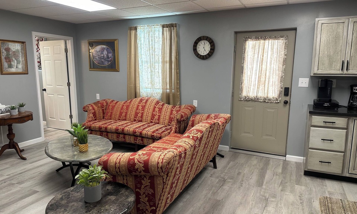 Newcomb Apartment | CLEARFORK CREEK LODGING & RV CAMPGROUND#4