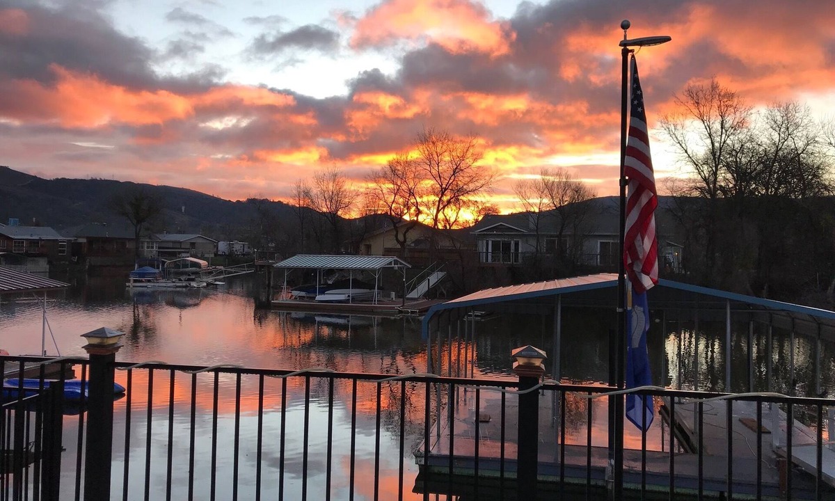Wilbur Springs House | Clearlake Lakefront Getaway