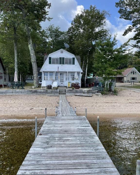 Sebago Villa | CLEARVIEW LIMIT 6