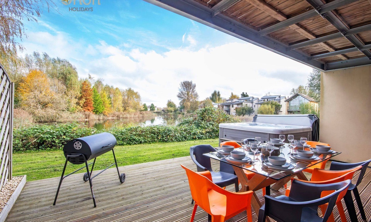 Cirencester House | Clearwater 74, Goldcrest (P)