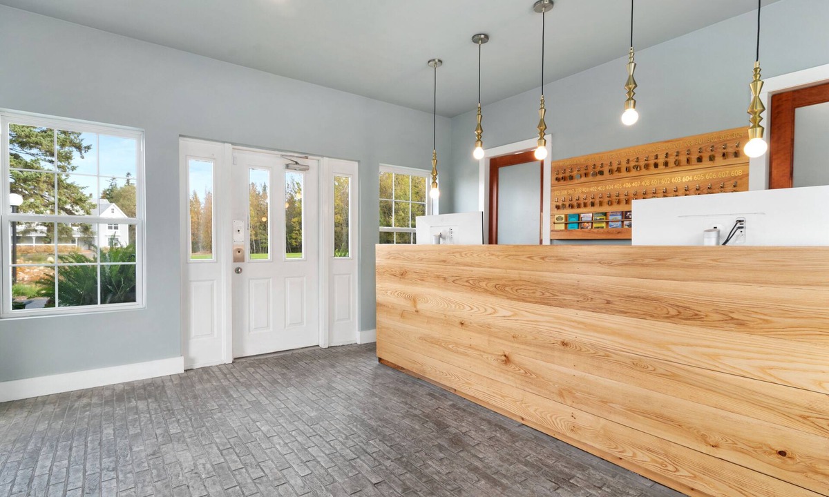 Mackinaw City Hotel | Clearwater Lakeshore Motel