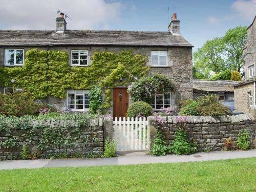 Burnsall House | Clematis Cottage