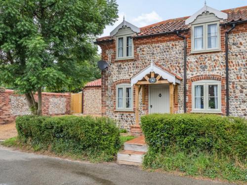 Southrepps House | Clematis Cottage