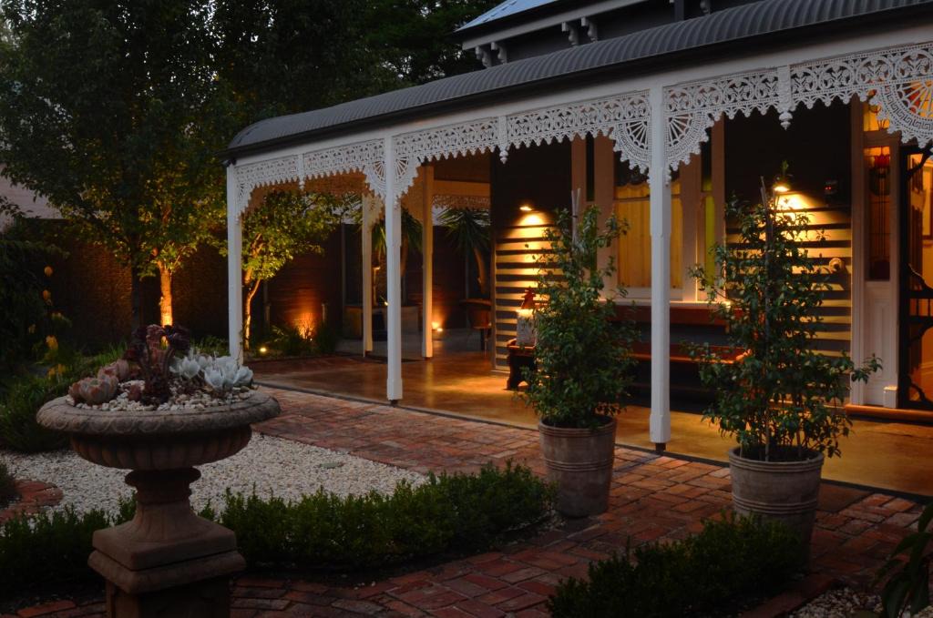Benalla Bed & Breakfast | Clement House