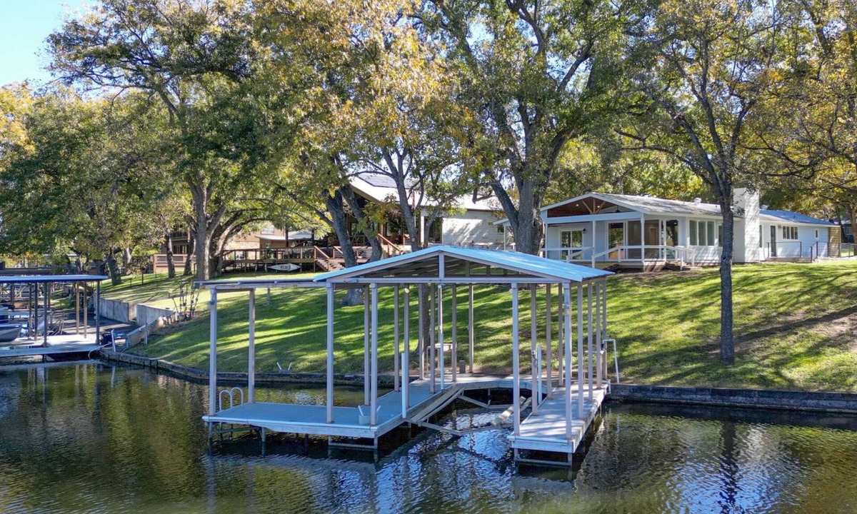 Burnet House | Clen Oak Escape on Lake LBJ with 109" of Waterfront