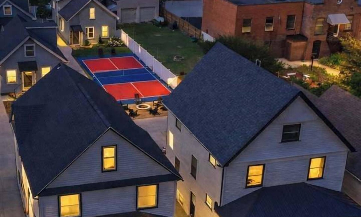 Detroit - Shoreway House | Cleveland Compound Sleeps 28 | Pickleball + Sauna