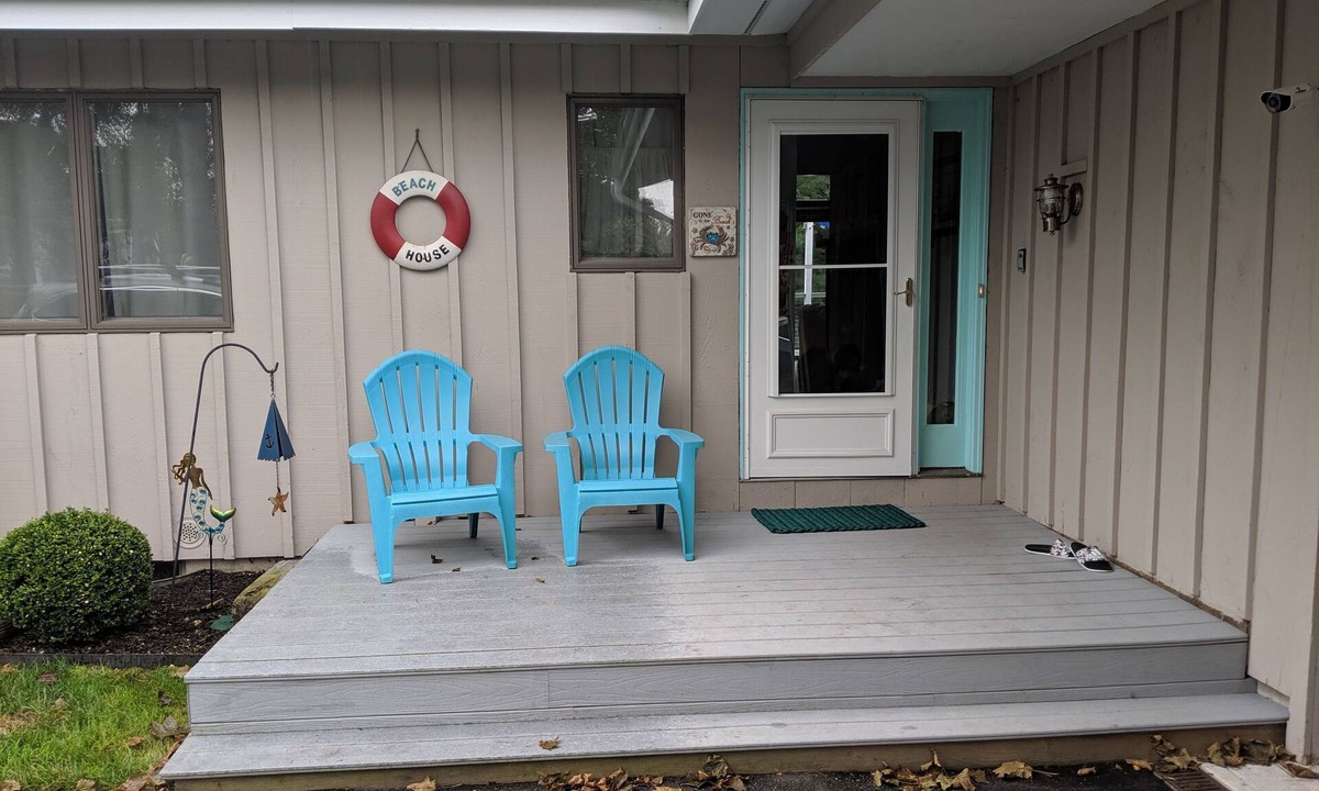 Greenport House | Cleves Point Estates Home, Private sandy beach