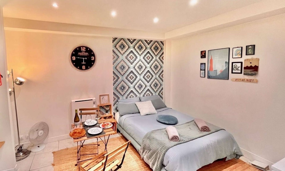 Clichy Apartment | Clichy: peaceful and courtyard cocooning studio