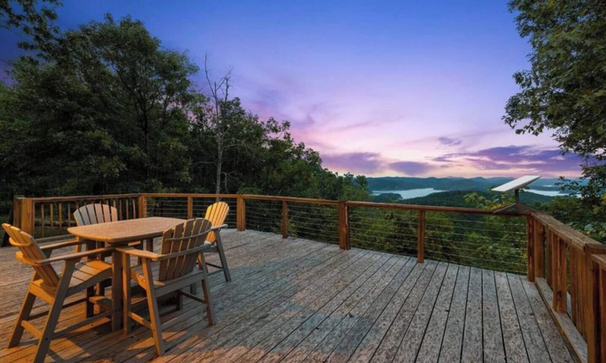 Broken Bow Cabin | Cliffside Escape | Epic Lake Views & Off-Grid Stay