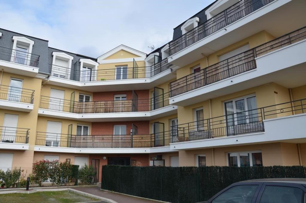 Vigneux-sur-Seine Apartment | Climatisé charmant et accueillant studio T1bis