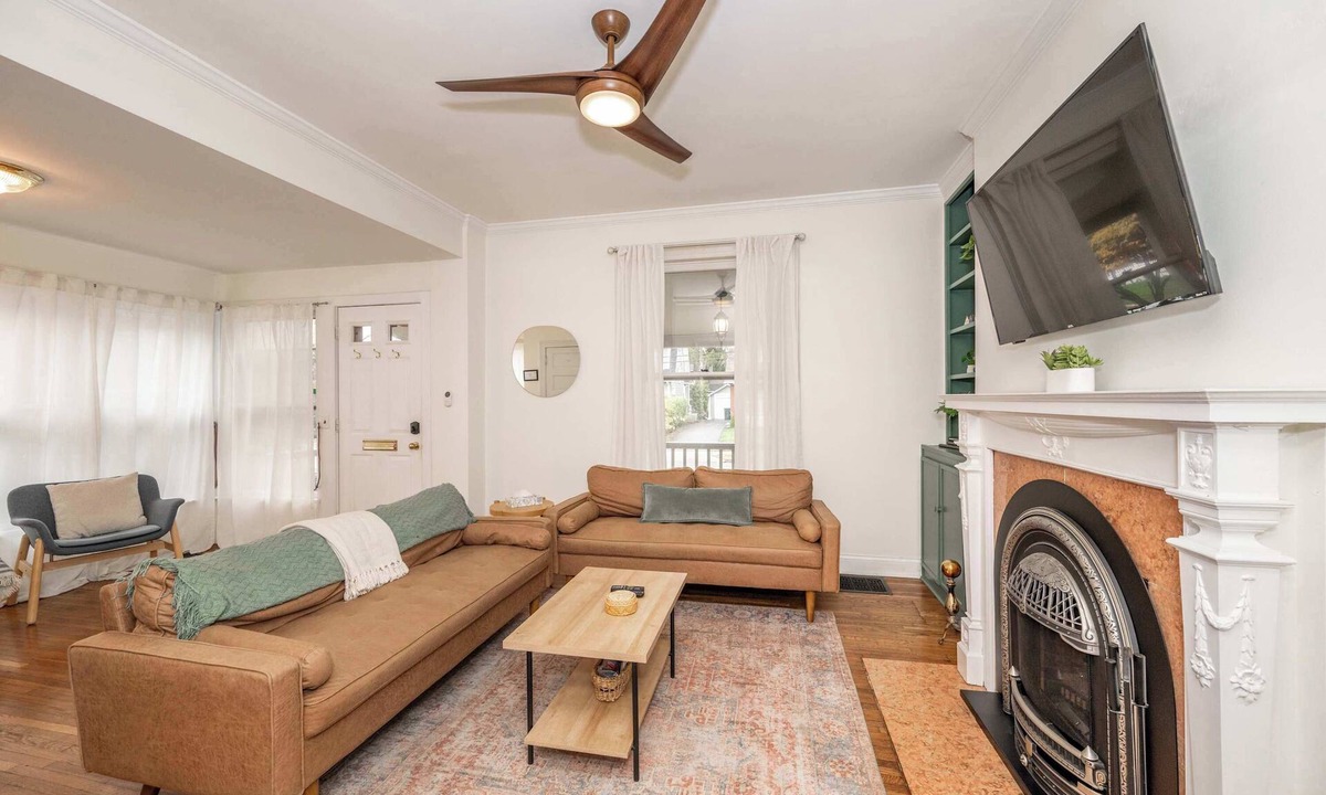 Clintonville House | Clintonville Charm Su