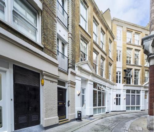 The City of London Apartment | Clockwork Stay London