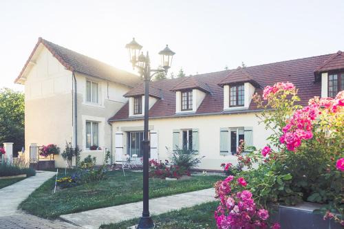 Meaulne-Vitray Bed & Breakfast | Clos Charmille