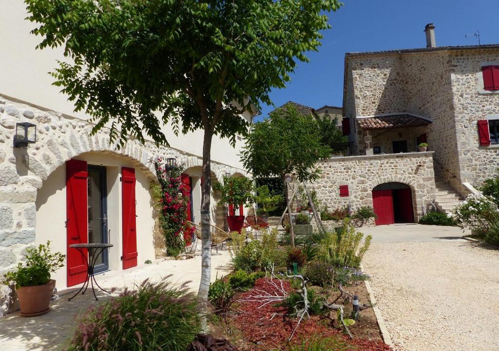 Joyeuse House | clos de Beauregard
