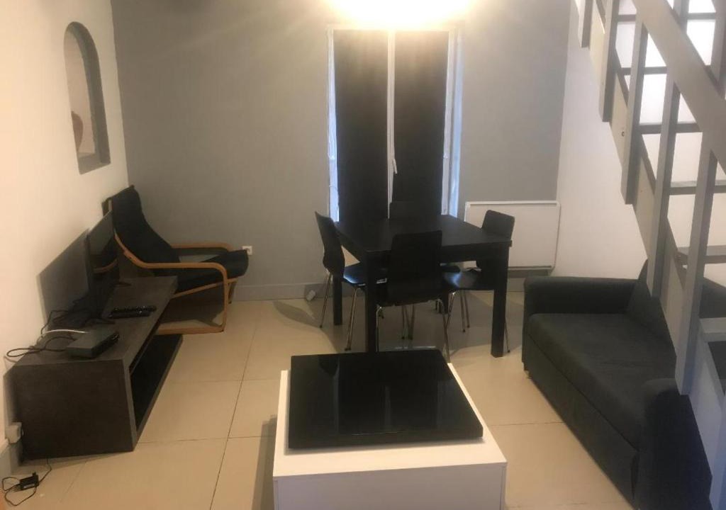 Villiers-Saint-Frederic Apartment | Clos de la fontaine A