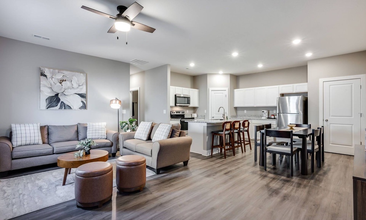 Bel Aire House | Close Drive to Wichita Hoops. Garage Parking + W&D