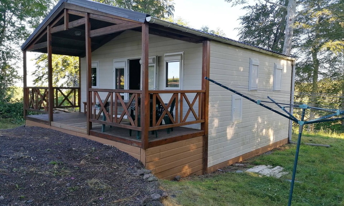 Egliseneuve-d'Entraigues Ski Chalet | CLOSE TO SANCY