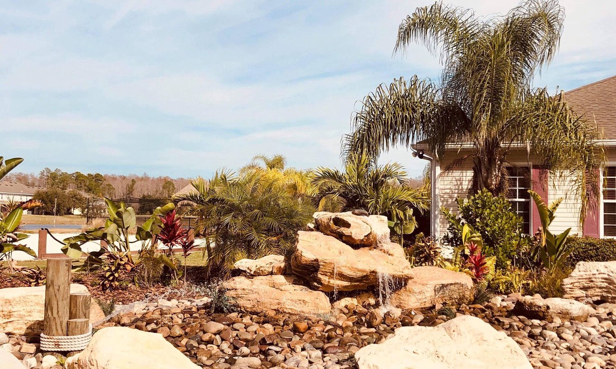 Trafalgar Village House | Close, gated, cozy condo 3 bedroom 3 bath. Close to attractions yet peaceful.