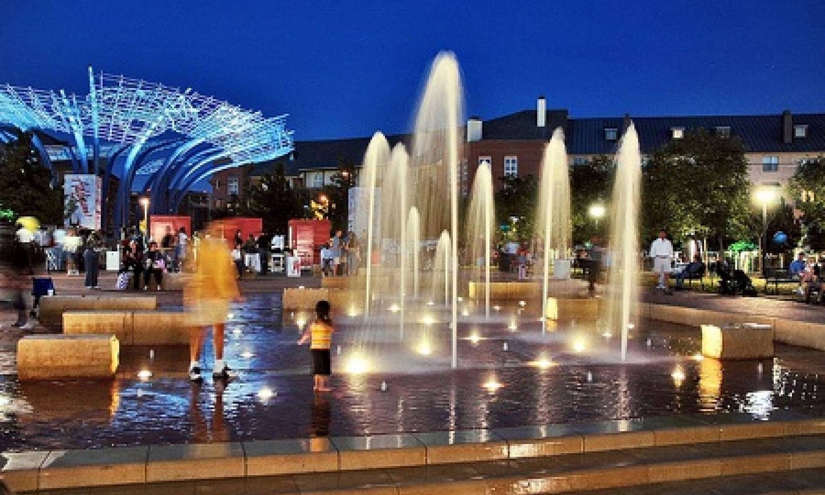 Far North Dallas Hotel | Close to Addison Circle Park + Gym & Pool