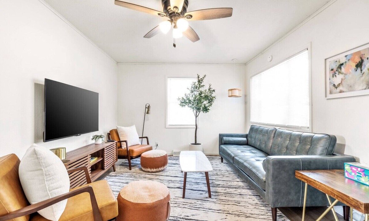 Ozark House | Close to all that Ozark has to offer!