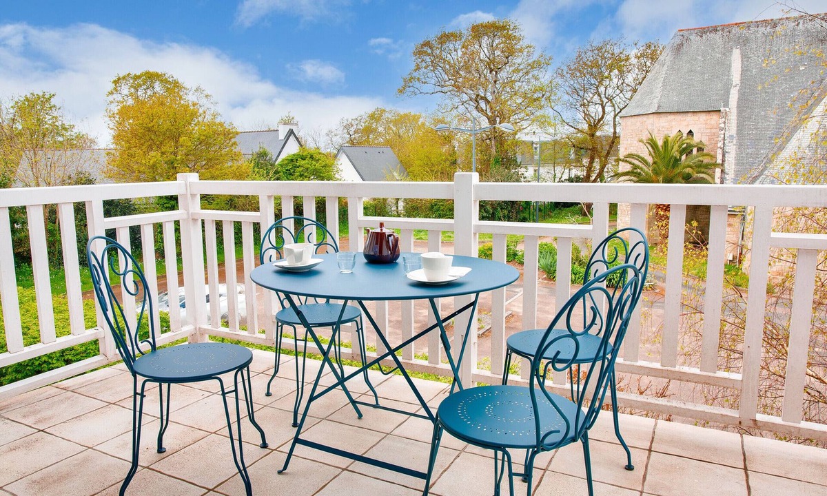 Fouesnant Apartment | Close to beaches and shops, flat for 4