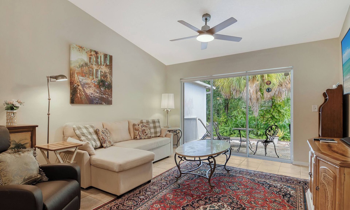 Park East Villa | Close to Beaches, Downtown, everything Sarasota