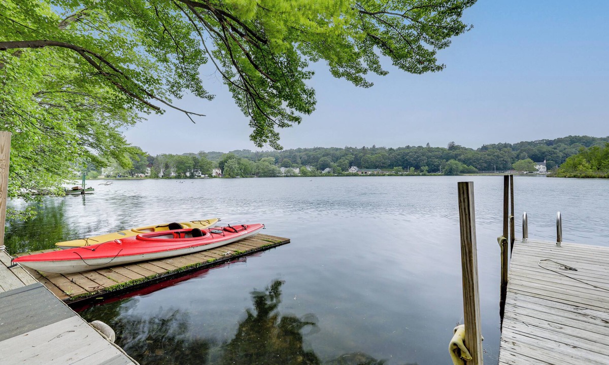 Forest Grove Apartment | Close to Colleges: Worcester Apt w/Lake Access!