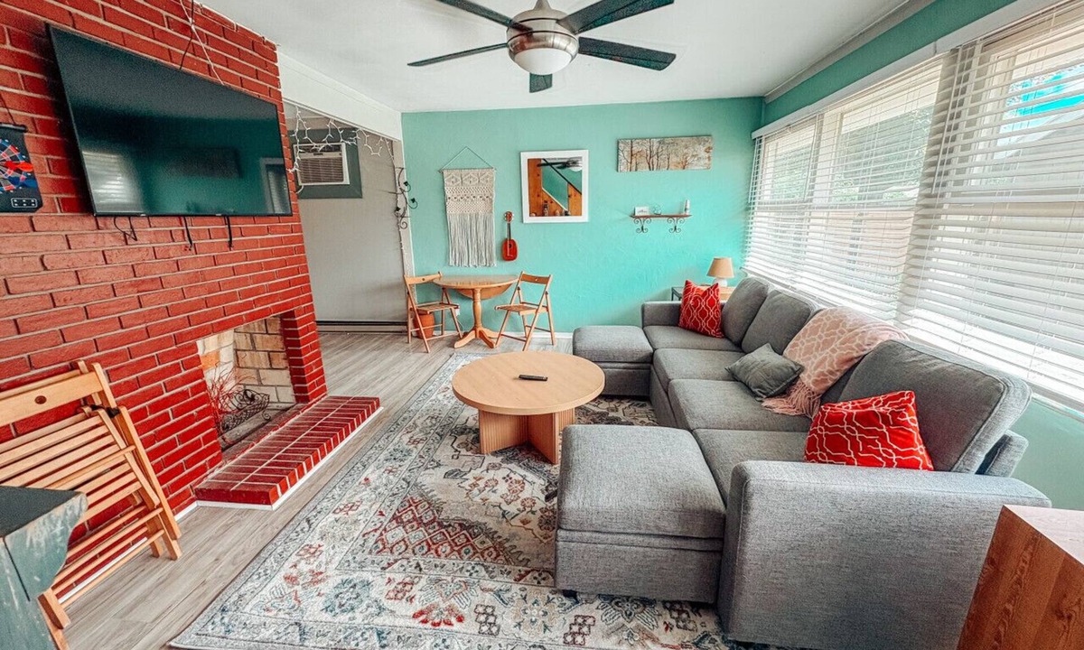 Greensboro House | Close to Downtown-Primary on Main-Fast Internet