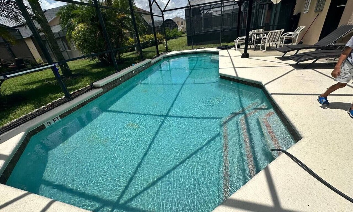 Seasons House | Close to everything, private paradise