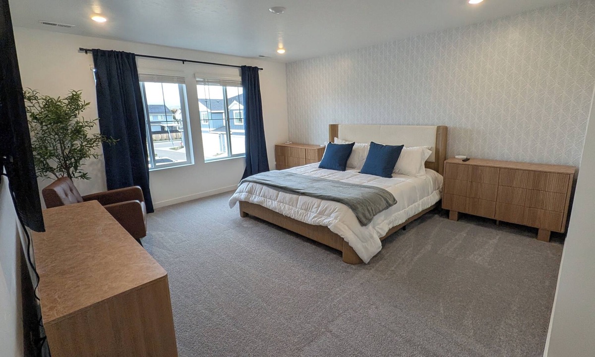 Eagle House | Close to Golf! Arcades, Switch, Smart TVs, Bunks and Pool