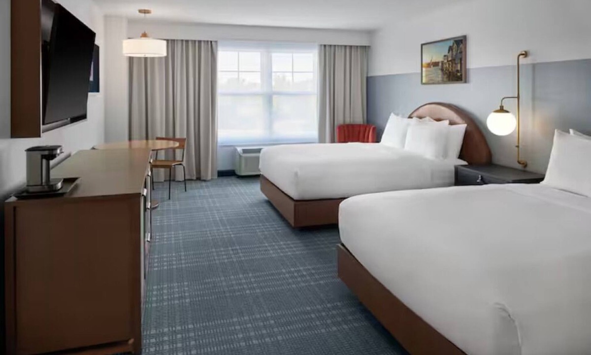 Canandaigua Hotel | Close to Local Attractions – 2 Modern Rooms Near Kershaw Park + Pool Access