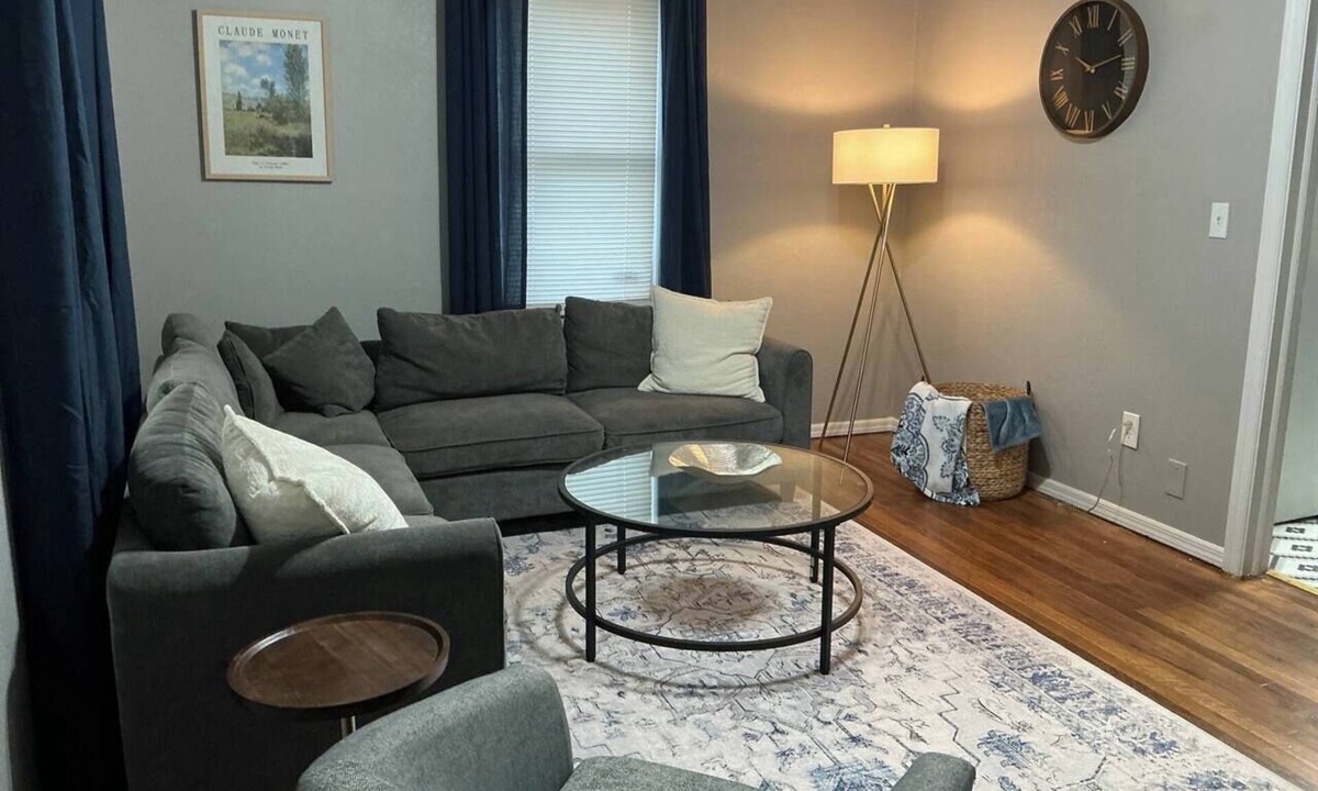 Midwest City House | Close to Tinker AFB 2 Bed 2 Bath-Modern Nest, Modern Nest-Contemporary 2 Bedroom