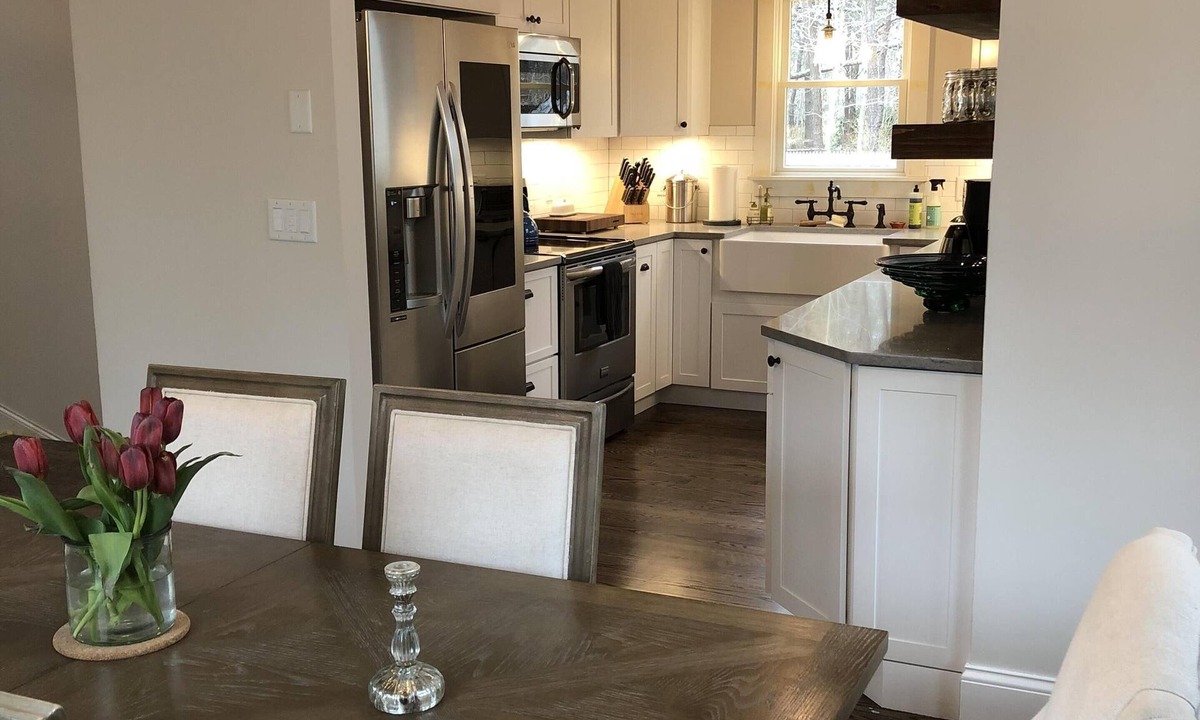 East Chop House | Close to town, beautifully updated