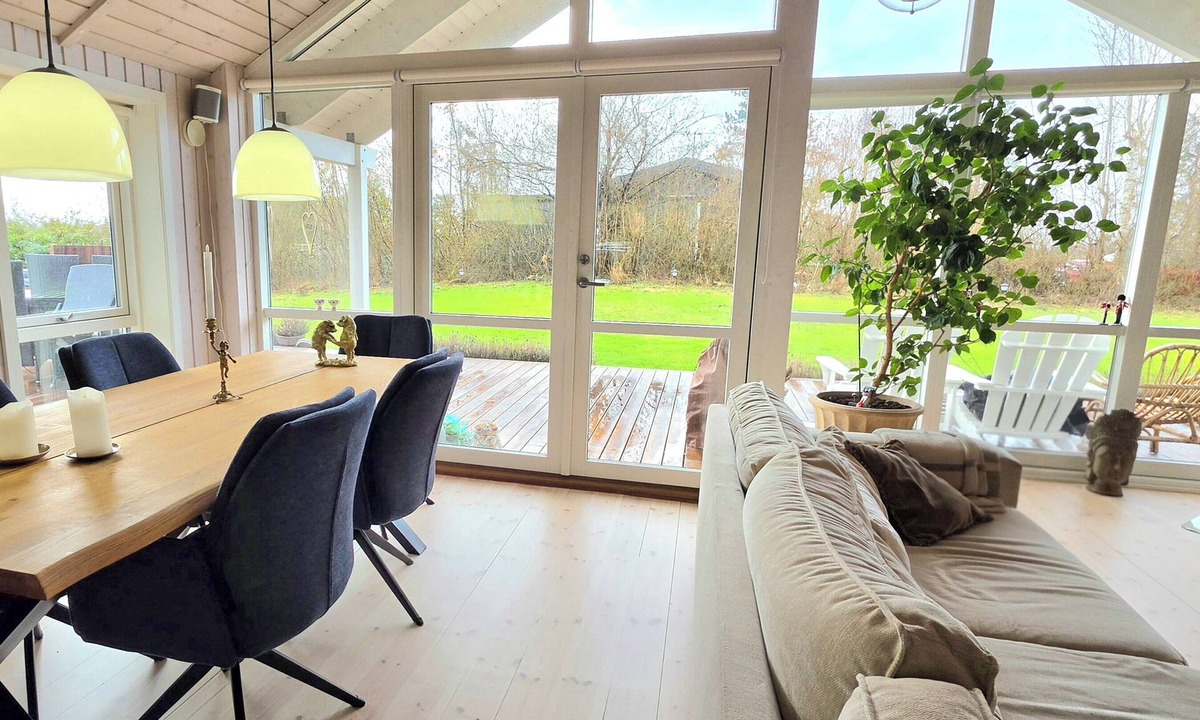 Skibby House | Close to water calm spa and comfort
