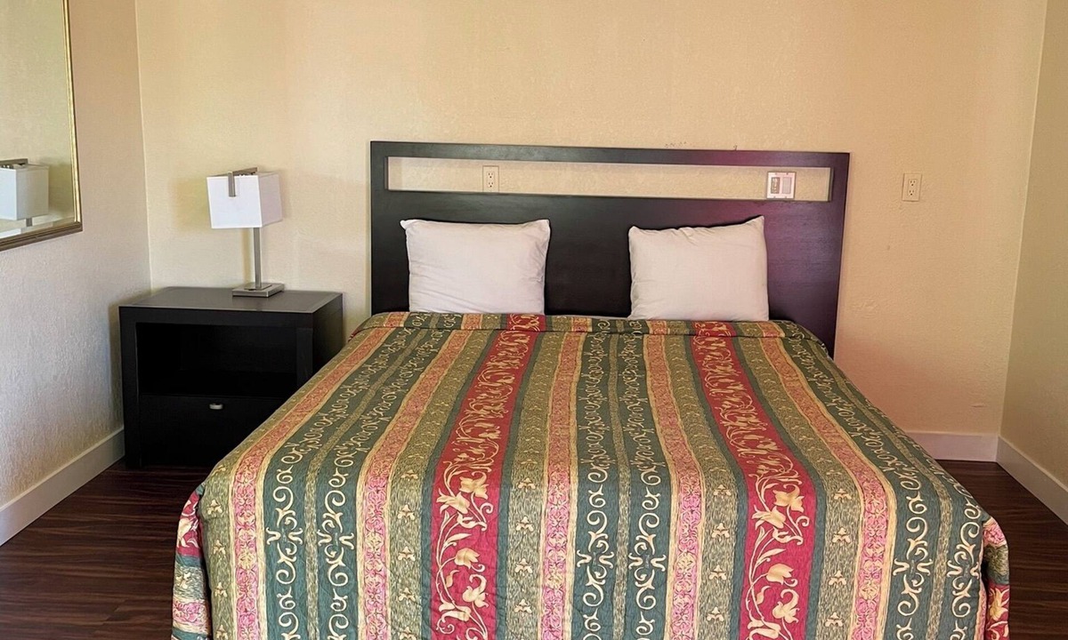 Cypress Hotel | Cloud 9 Motel