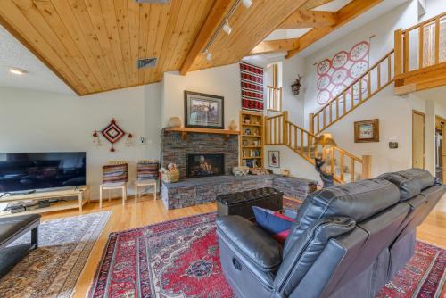 Cloudcroft House | Cloudcroft Mtn Home w/Patio, Walk to Golf Course!