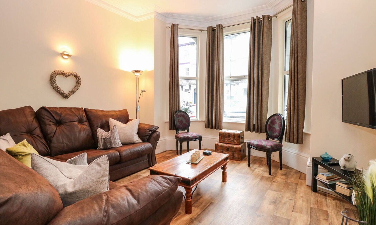 Great Yarmouth Cottage | Clover Court