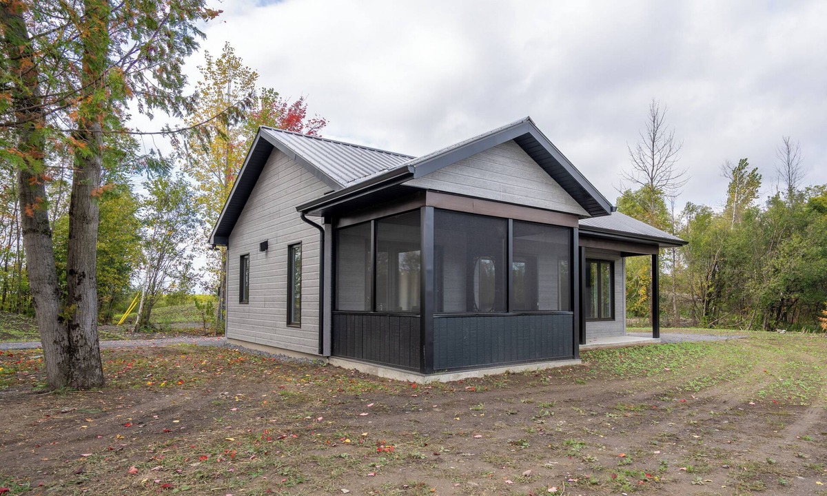 St-Bernard-de-Lacolle Ski Chalet | Club de Golf International 2000 inc. - Chalet 2