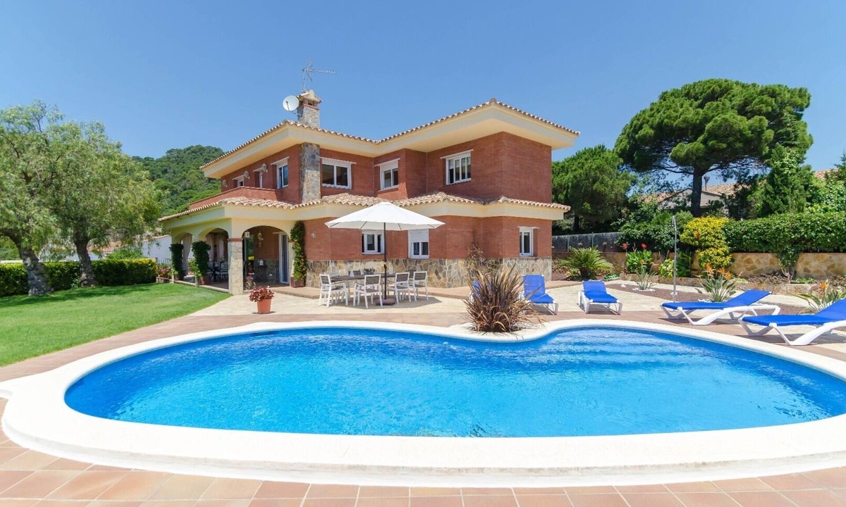 Tossa de Mar Villa | Club Villamar - Charming villa with private swimming pool, located in a private urbanization with.
