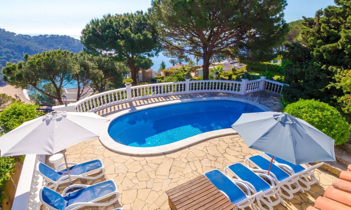 Lloret de Mar Villa | Club Villamar - Typical Spanish villa with private pool and precious sea views, located at only 5.